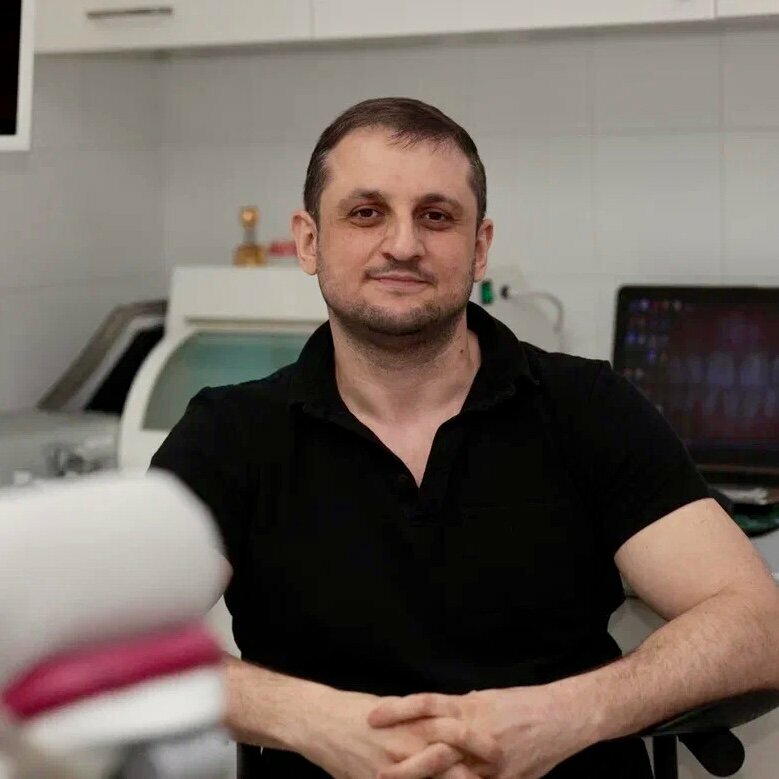 Стоматолог Арзуманян Э. С.