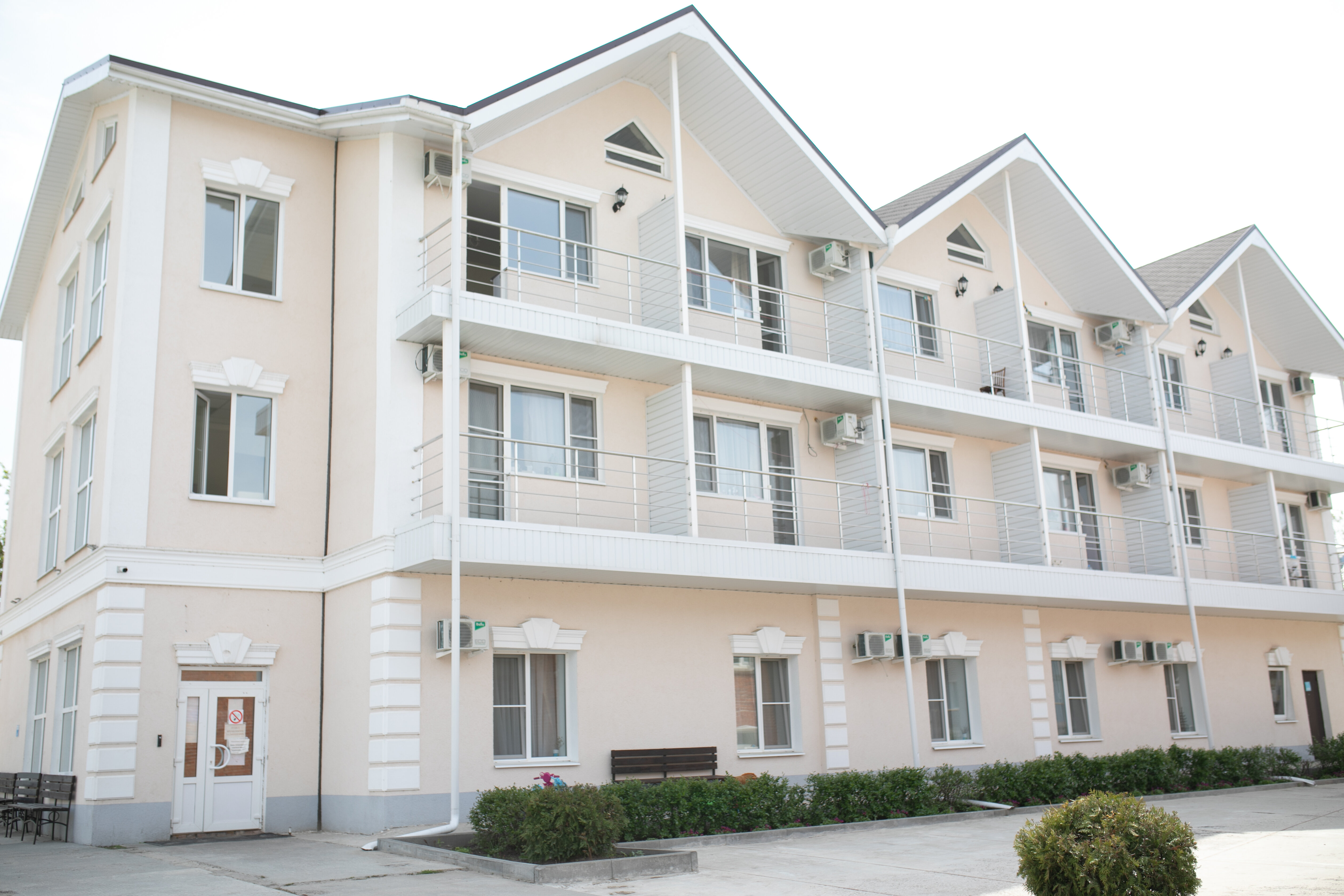 Фото отеля 2