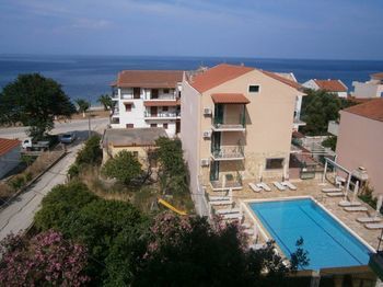 Фото Petros Studios