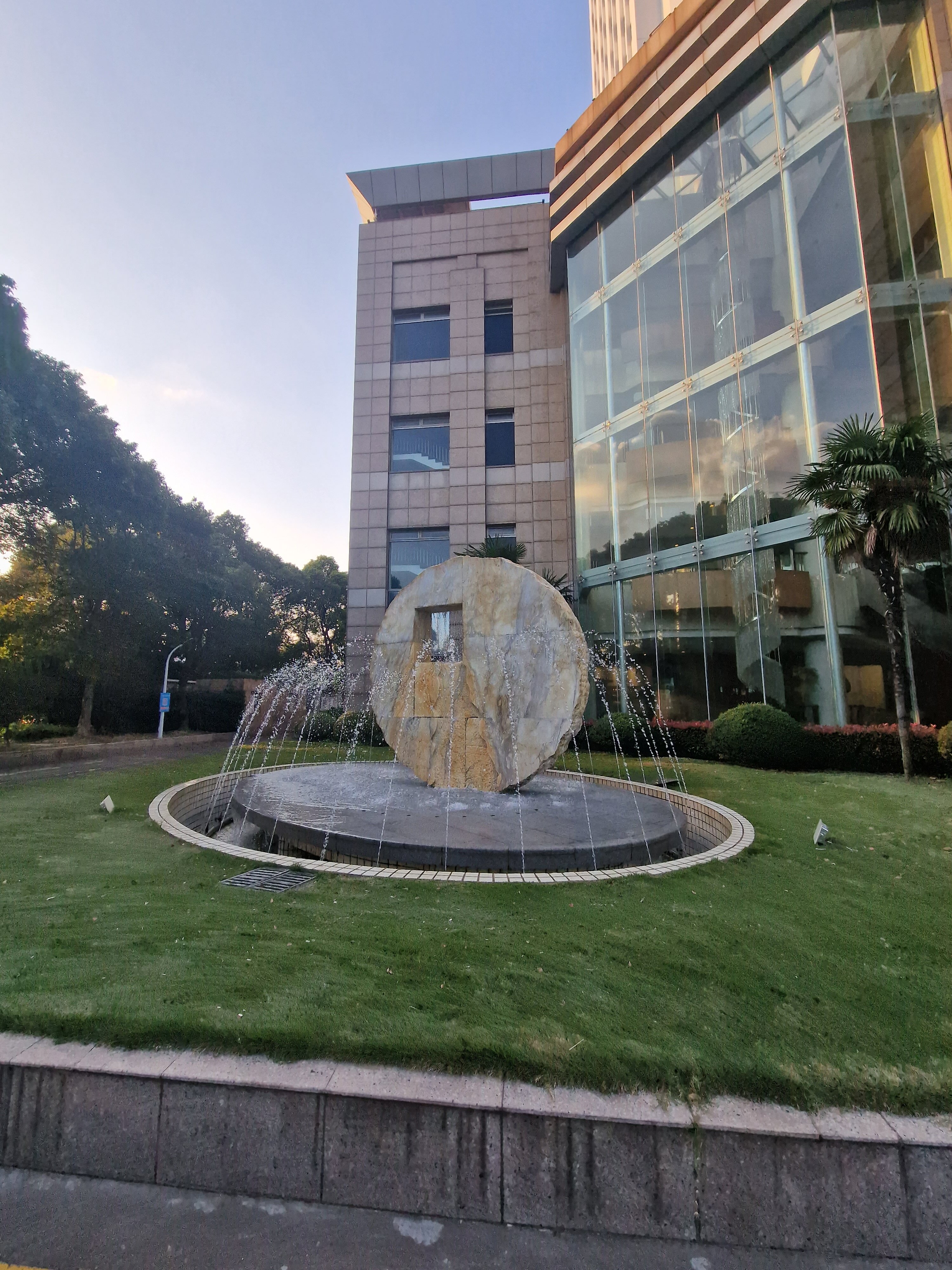 Фото Ramada Plaza Pudong