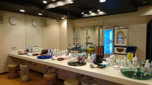 Гостиница Hiroshima Capsule Hotel & Sauna New Japan Ex - Caters to Men в Хиросиме