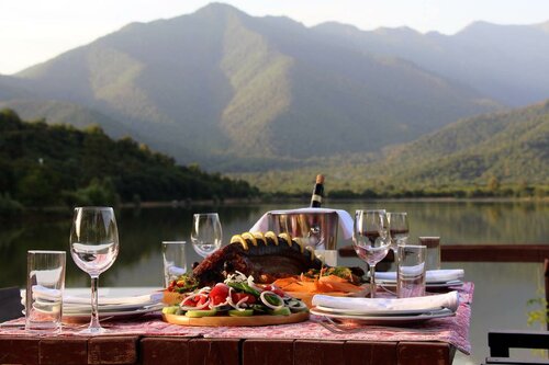 Гостиница Kvareli Lake Resort в Кахетии