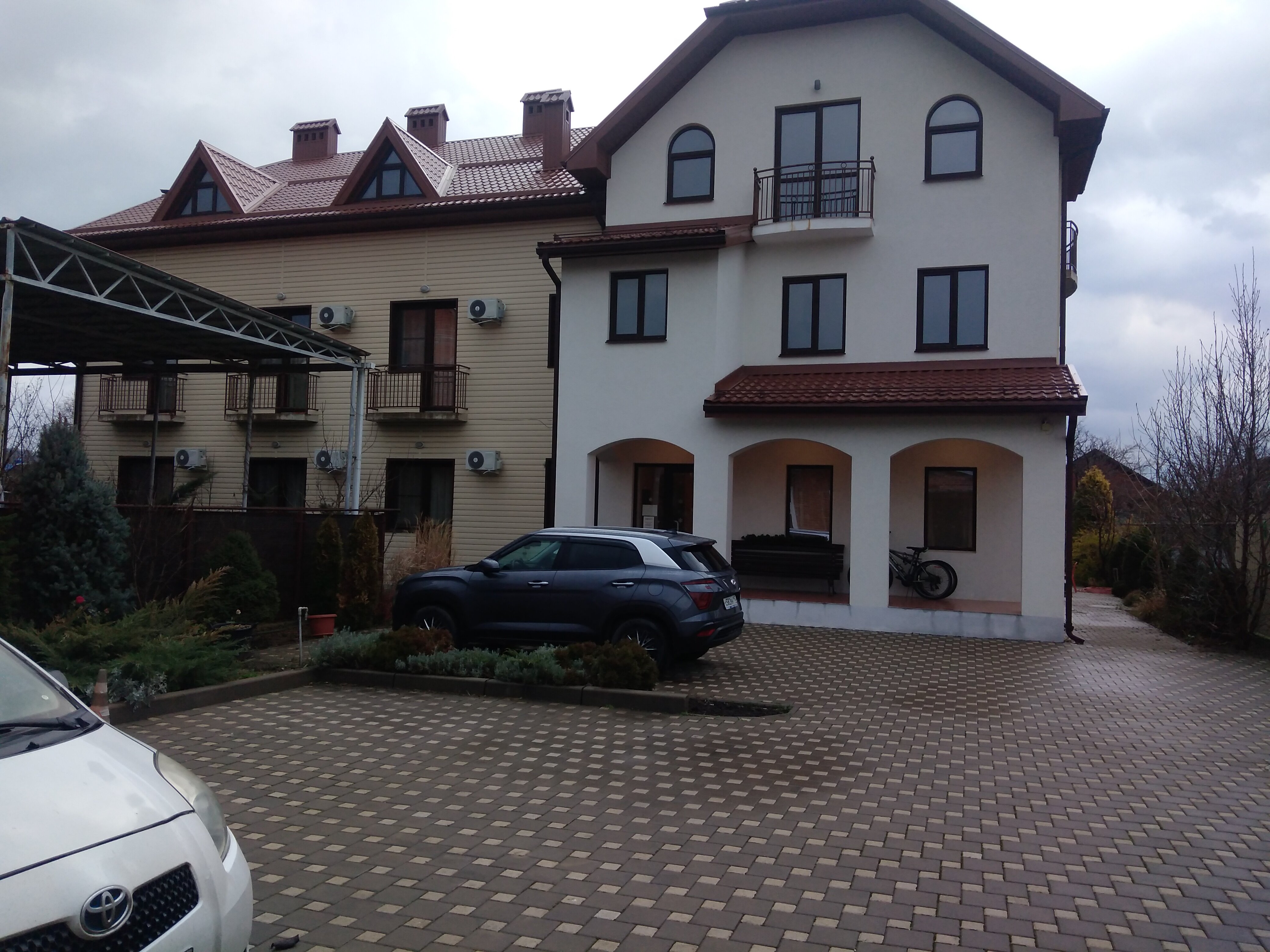 Фото Август