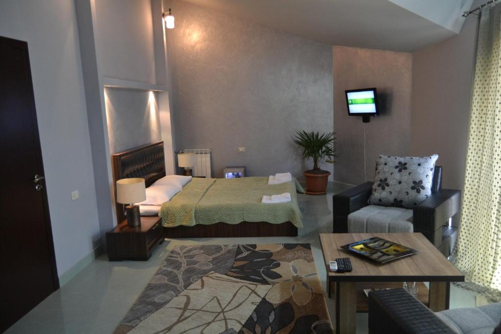 Фото Caribian Hotel Yerevan