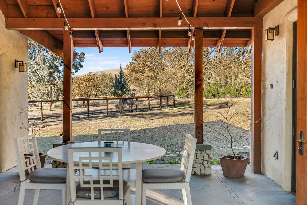 Фото Harmony Over The Hill