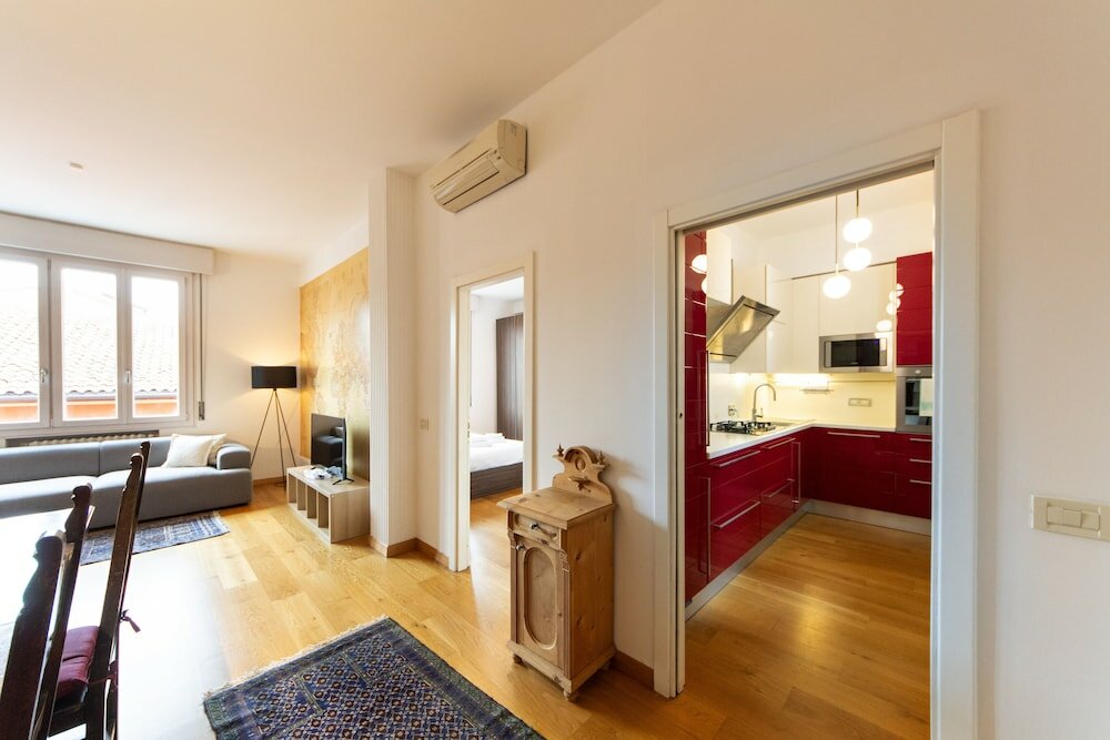 Фото HouSmart Sant'Isaia 67-2