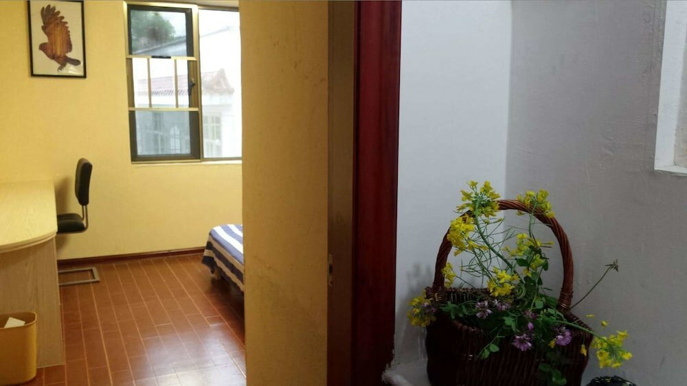 Фото Julians Country Inn