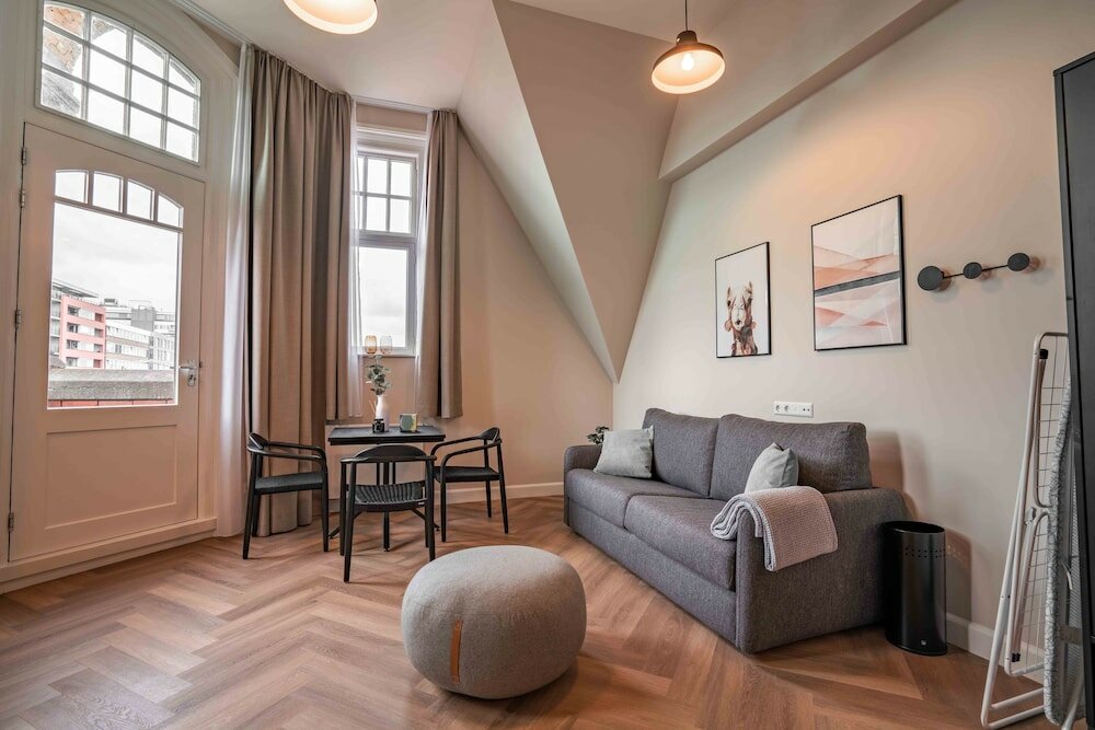 Фото Limehome Den Haag Keizerstraat