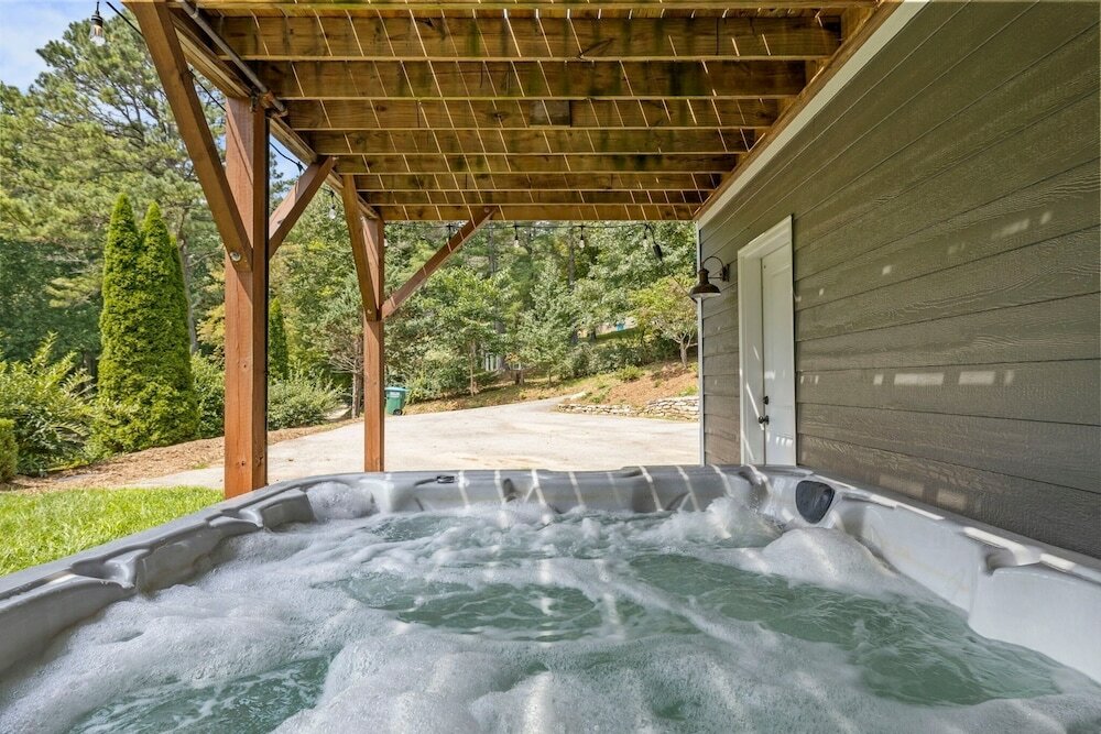 Фото Blue Ridge Buyout by Avantstay Private Guest Suite! 5 Bedroom Buyout!