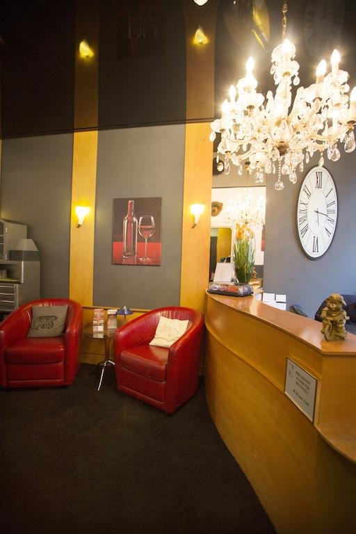 Фото Quentin Golden Bear Hotel