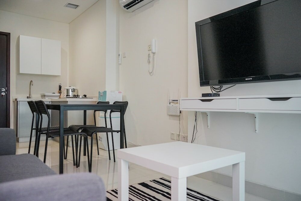 Фото Chic 1br Brooklyn Apartment near Ikea Alam Sutera