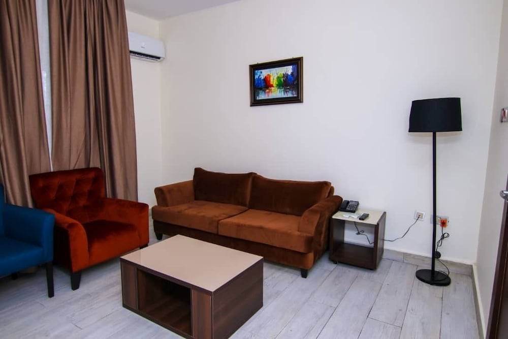 Фото Villa Toscana Hotel Asaba