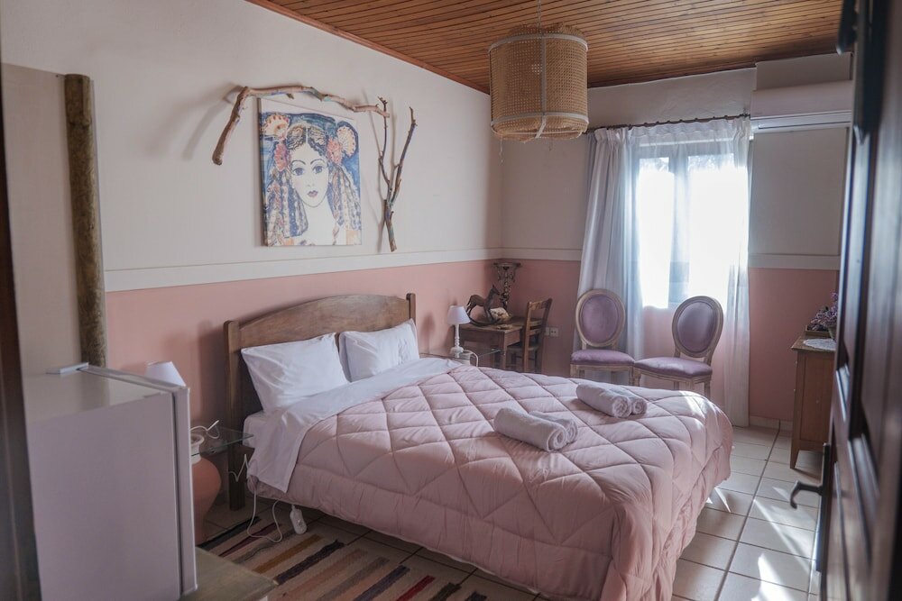 Фото Amnisiades Apartments