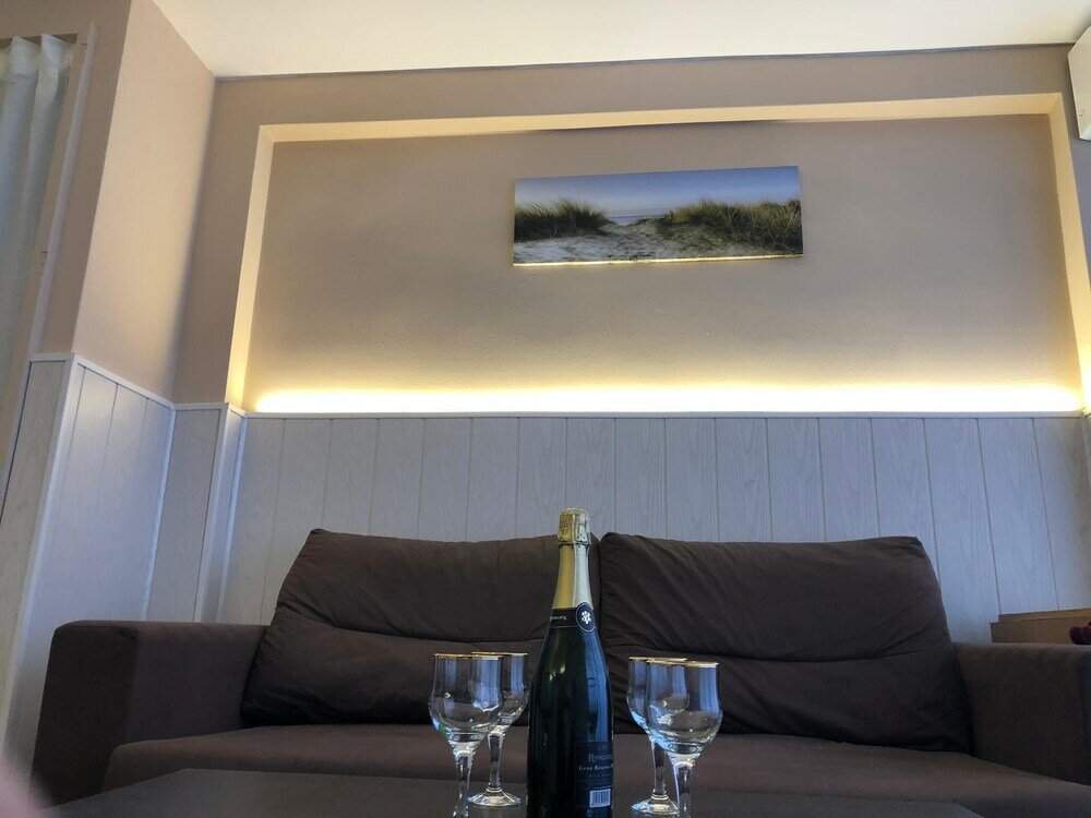 Фото Studio Low Cost Corinto Estudio