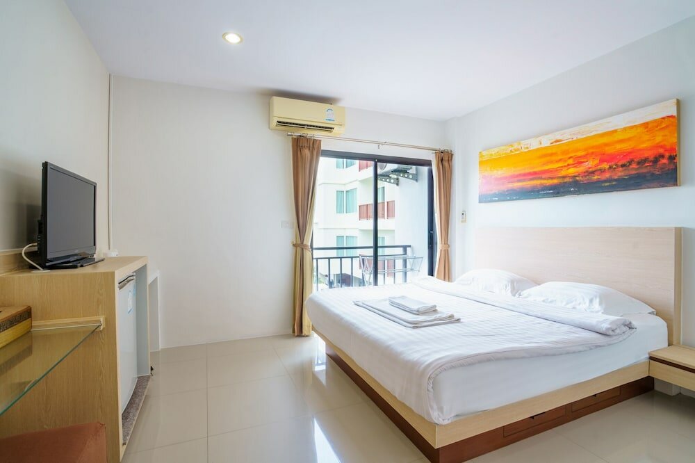 Фото Modern Place Patong Beach