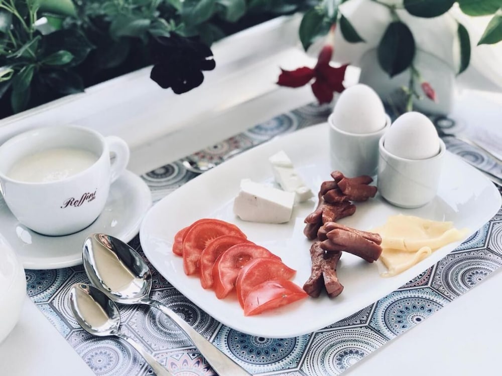 Фото Hotel New York Kamez