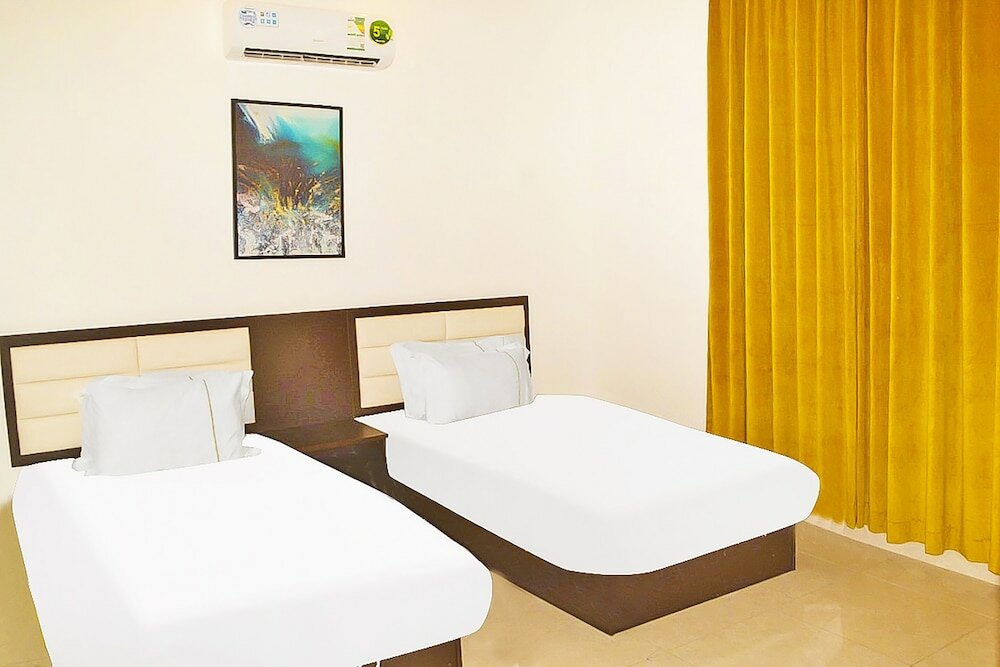 Фото Oyo 617 Rose Plaza Hotel