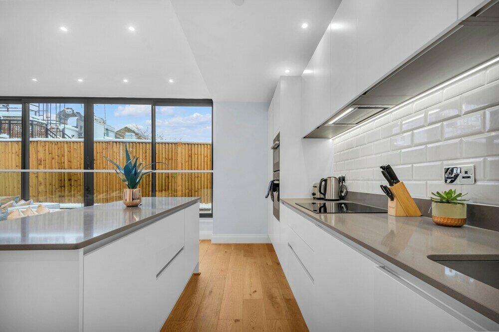 Фото Three Bed Spacious Apartment in Dalston