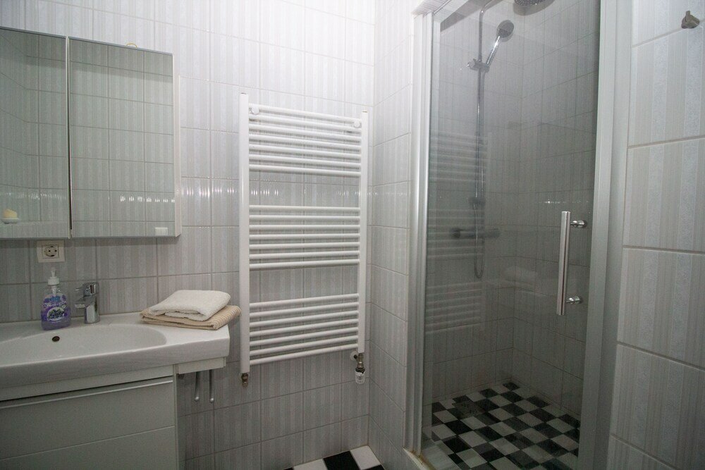 Фото Stylish Downtown Reykjavik Apartments