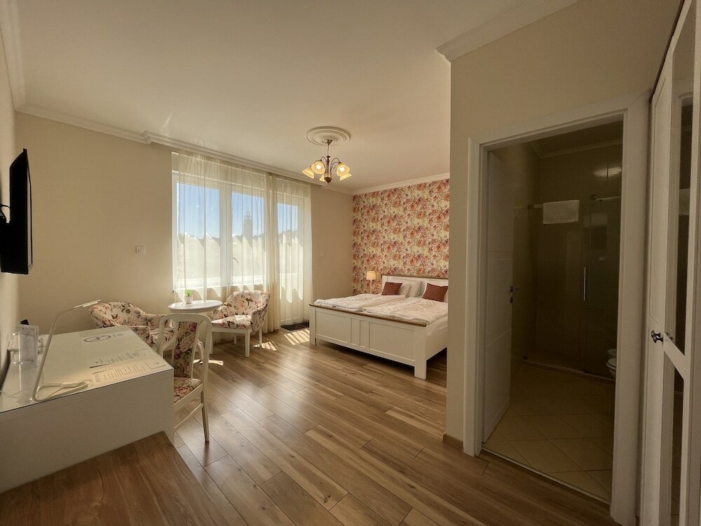 Фото Camille Apartments