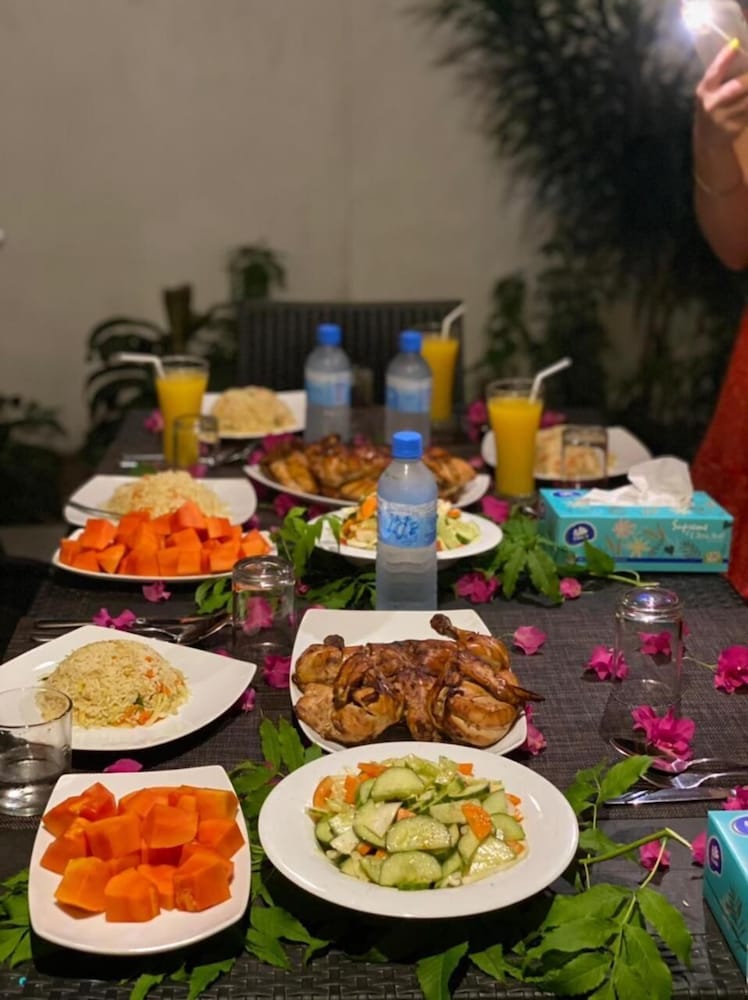 Фото Thoddoo Beach Holiday Inn