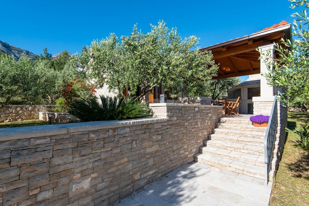 Фото Little Stone House