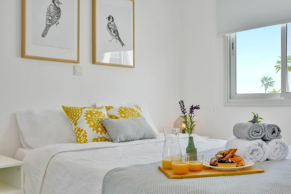 Фото Phaedrus Living: Seaside Luxury Flat Lighthouse 53