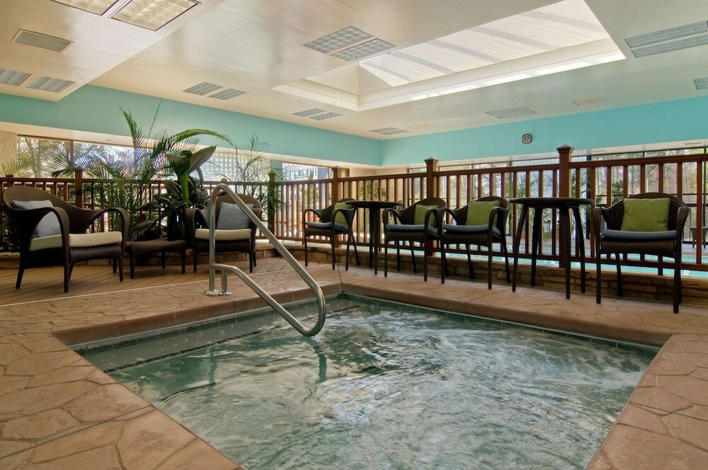 Фото Hilton Raleigh North Hills