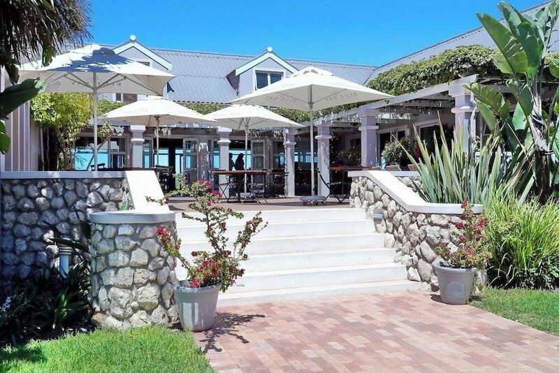 Гостиница Blue Bay Lodge