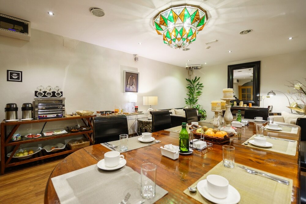 Фото Hotel Boutique Reina Mora