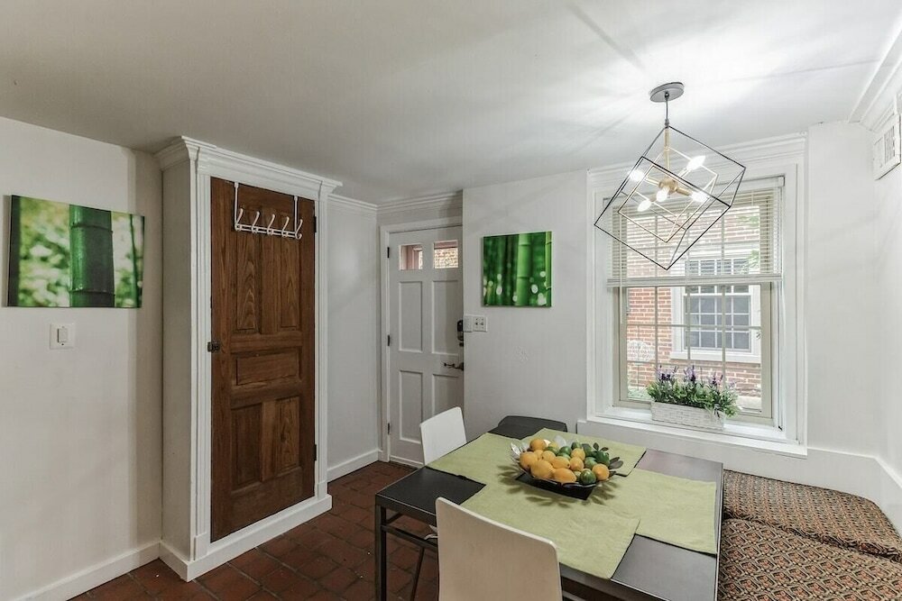 Фото 228 Catherine Street