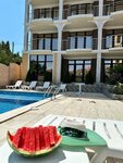 Mini-otel' Baht (село Морское, улица Ленина, 48), hotel
