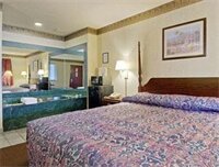 Фото Super 8 by Wyndham Seguin