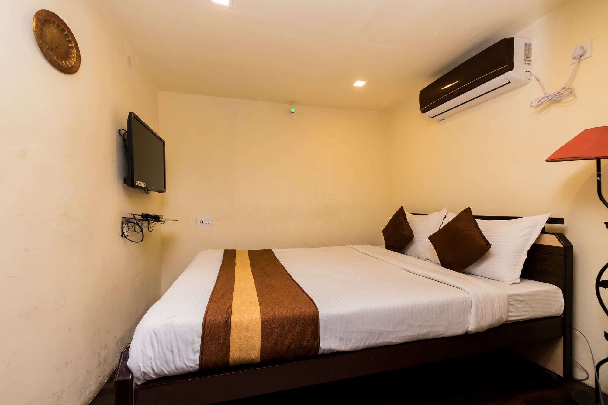 Фото Oyo 5048 Church View