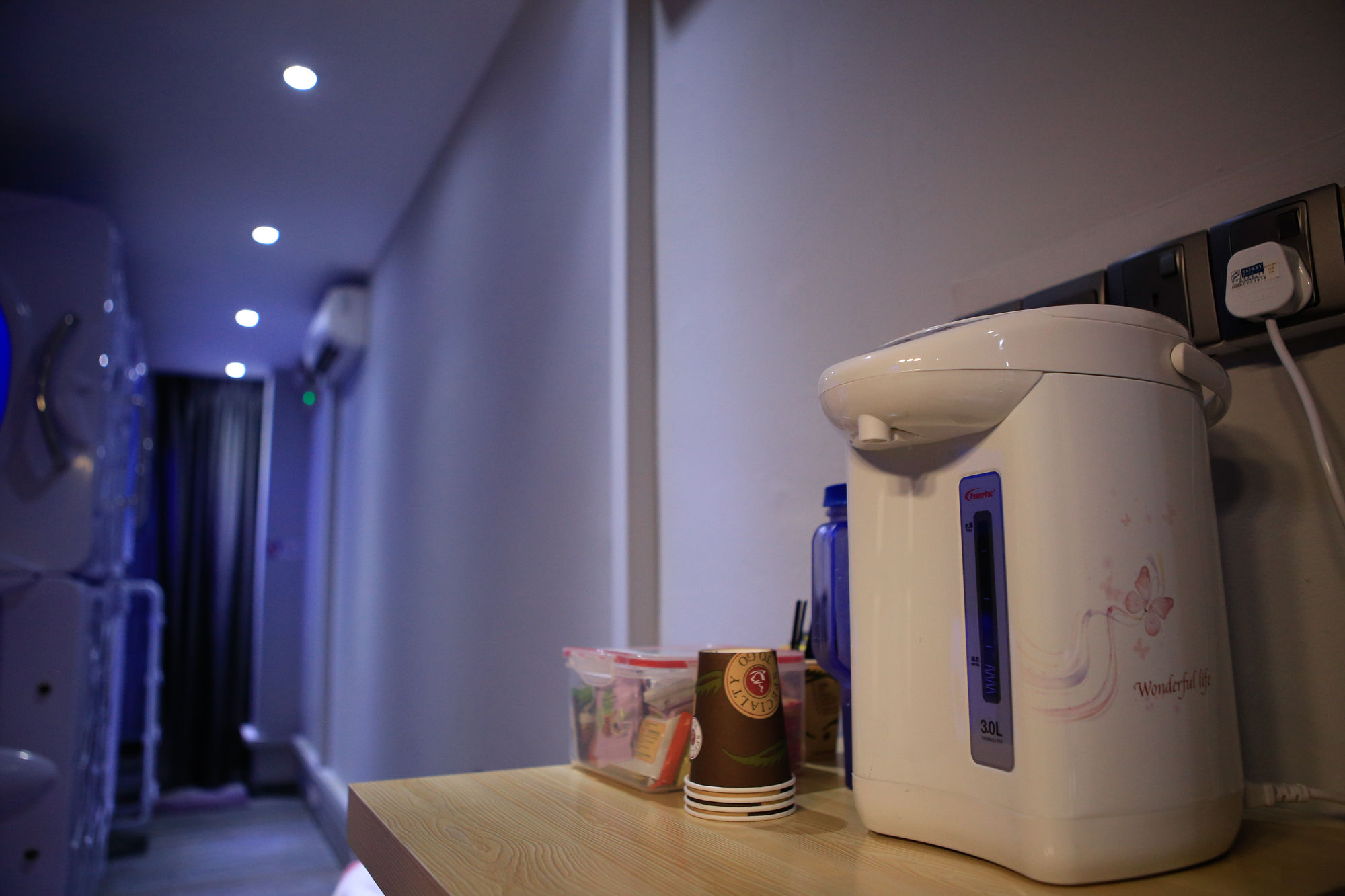 Фото Met A Space Pod at Boat Quay