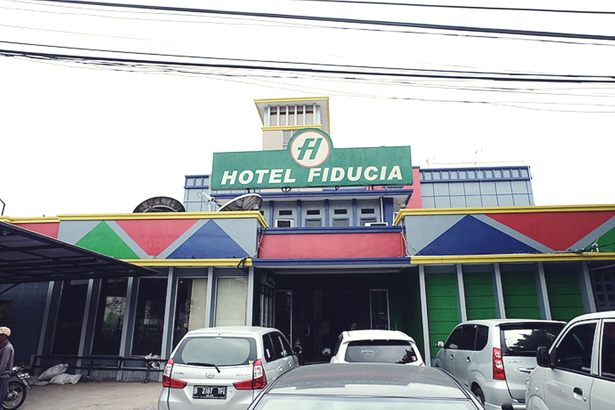 Фото отеля 1