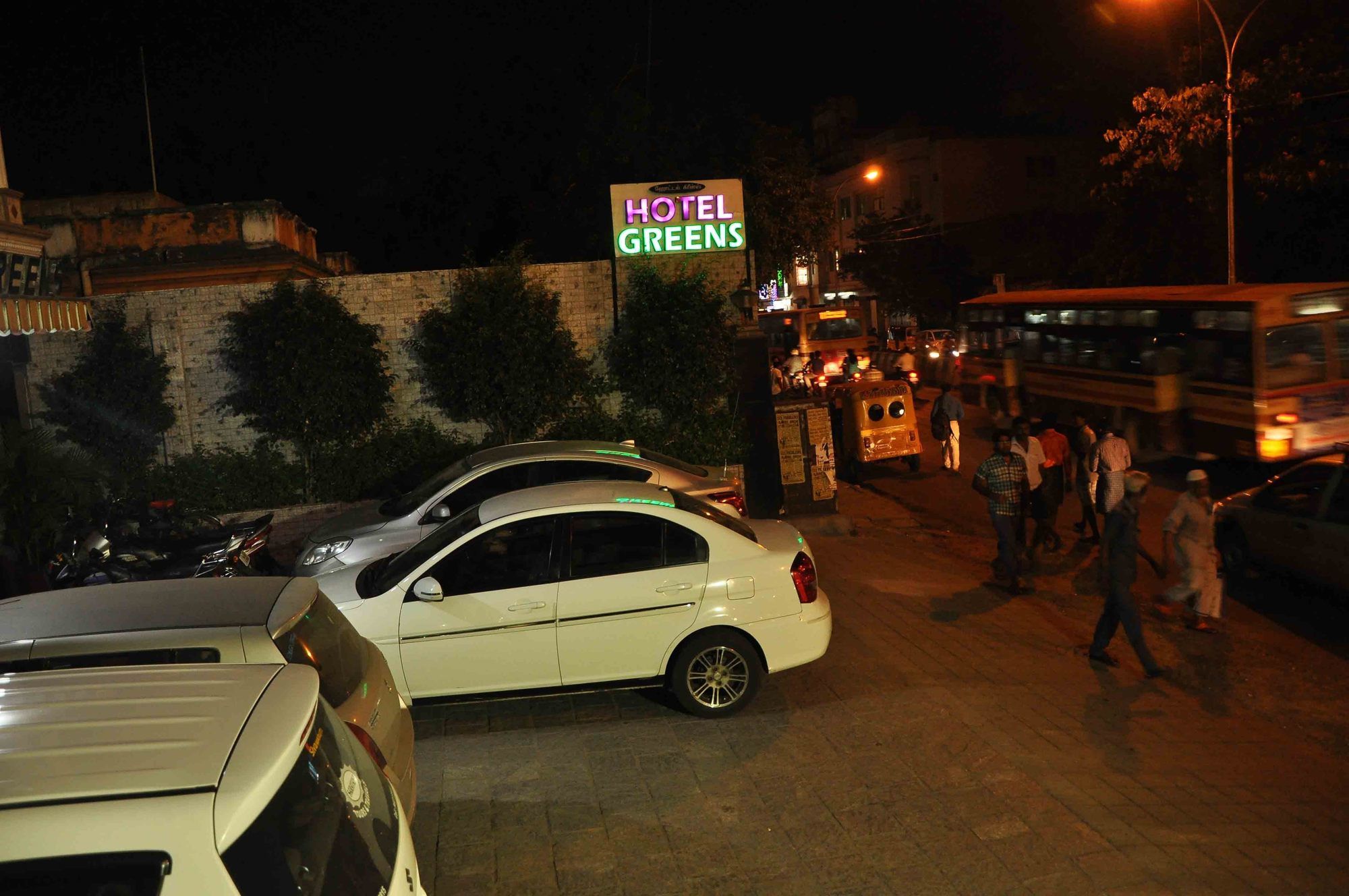 Фото Hotel Greens