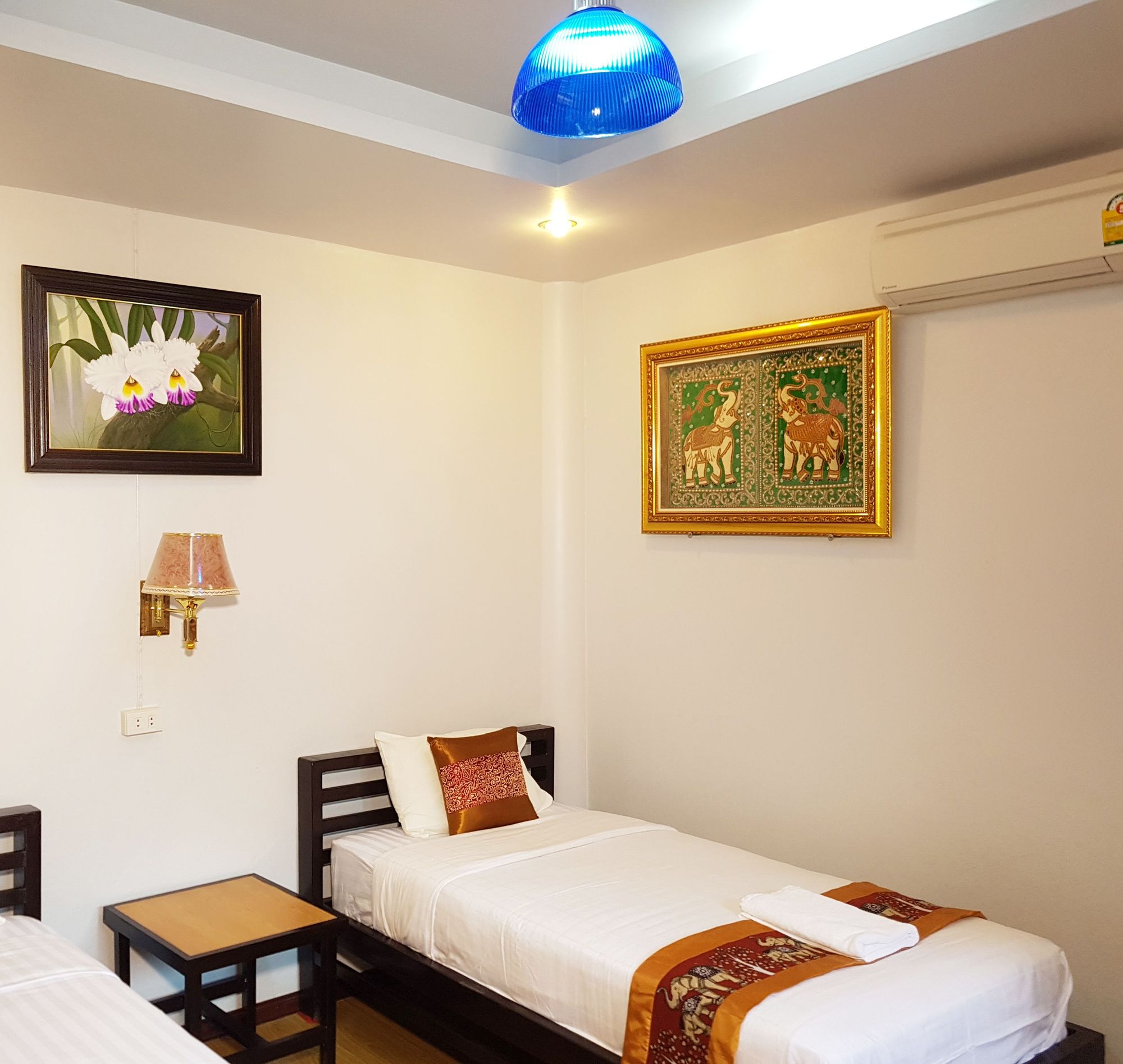 Фото Banphu Montalang Resort