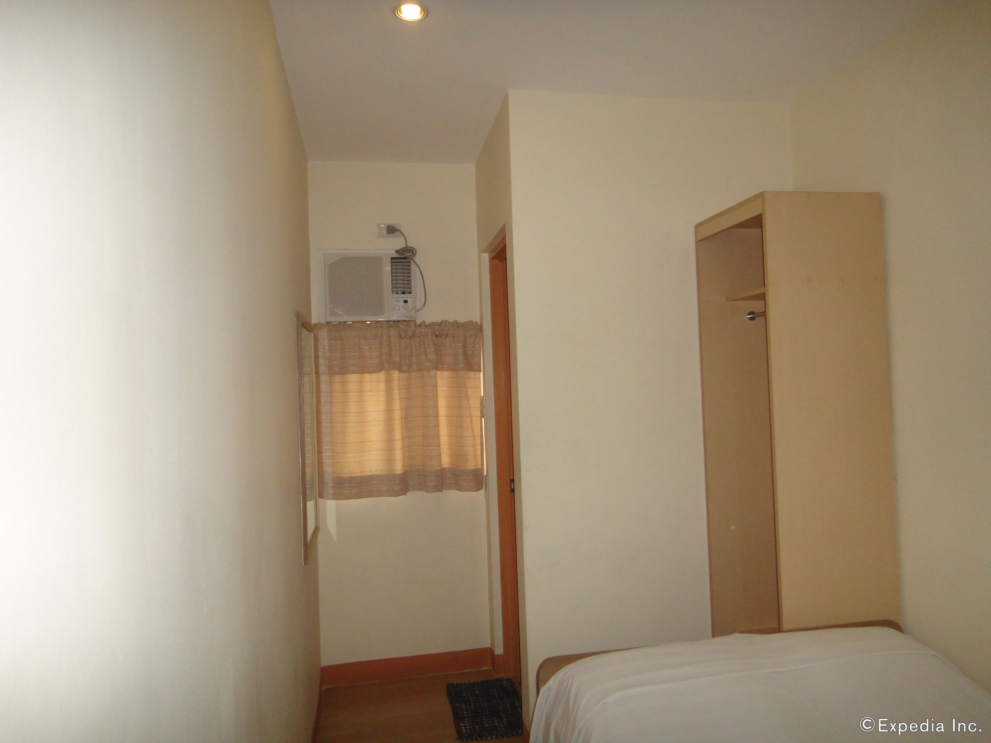 Фото Anri Pension House