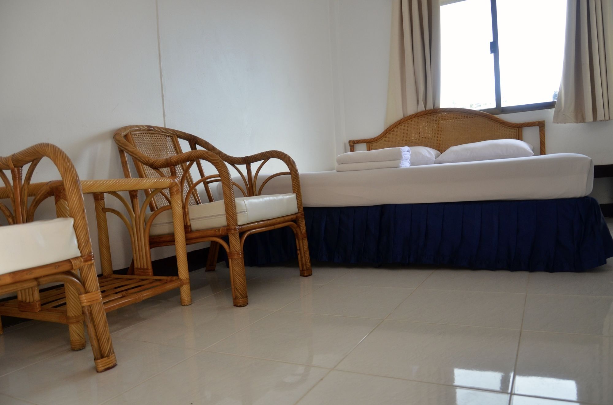 Фото Sunshine Hotel Hua Hin