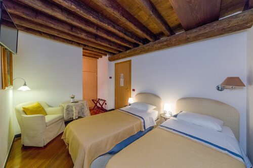 Гостиница Affittacamere San Lorenzo B&b в Генуе