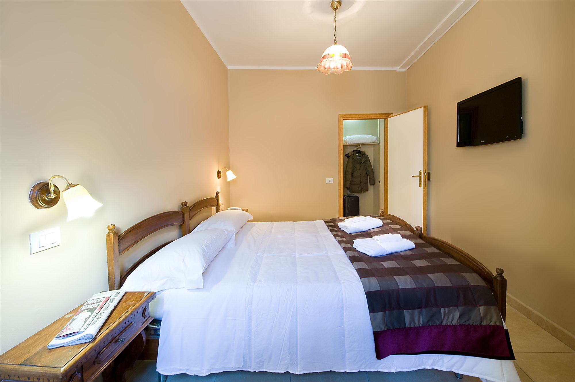 Фото Hotel Properzio