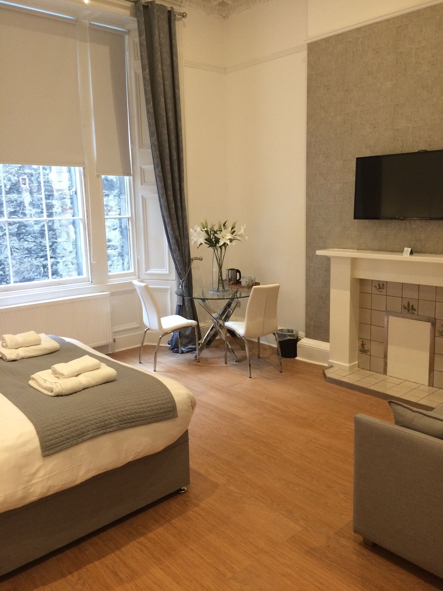 Фото Hanover 71 Suites