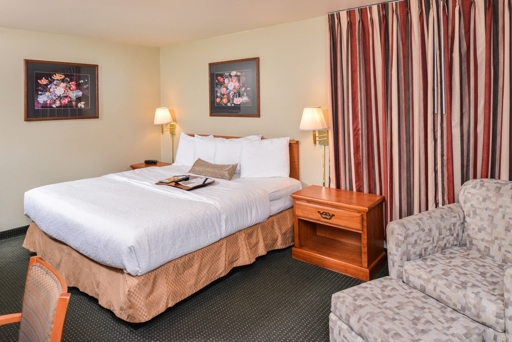 Фото Courtesy Inn Eugene Downtown