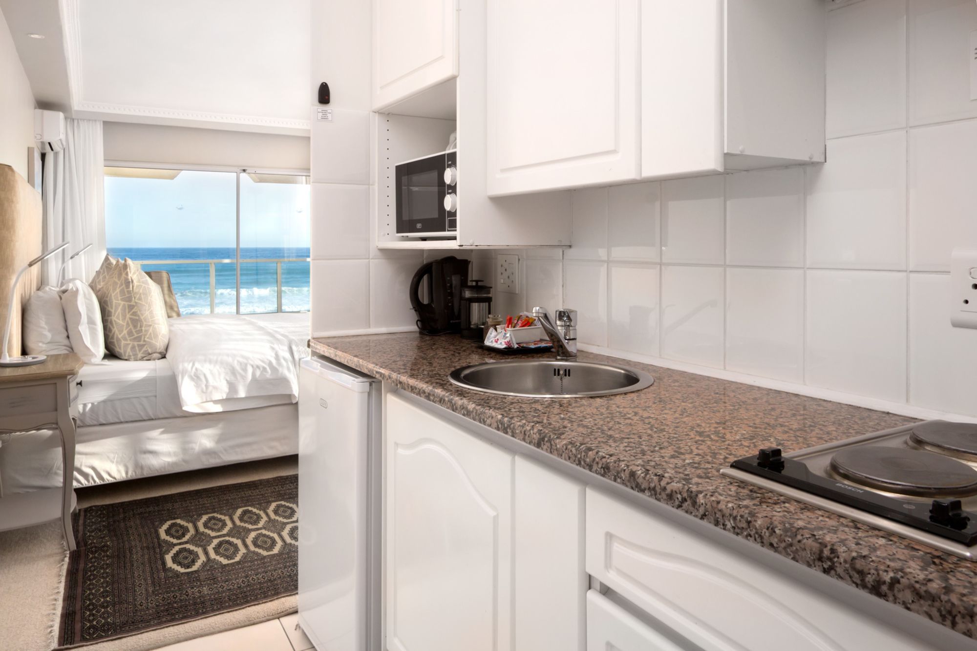 Фото Hermanus Beachfront Lodge