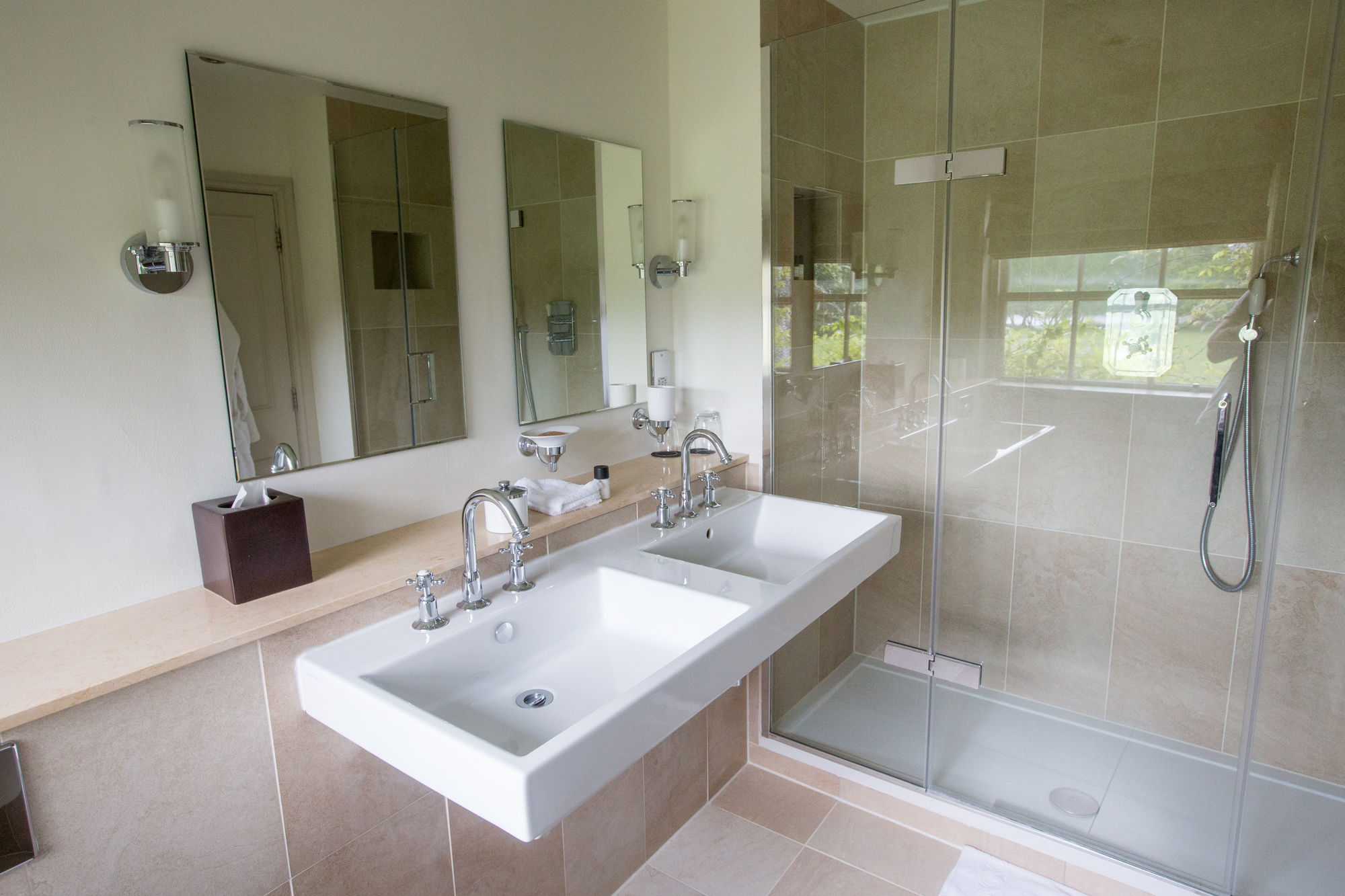 Фото Stoke Place Hotel
