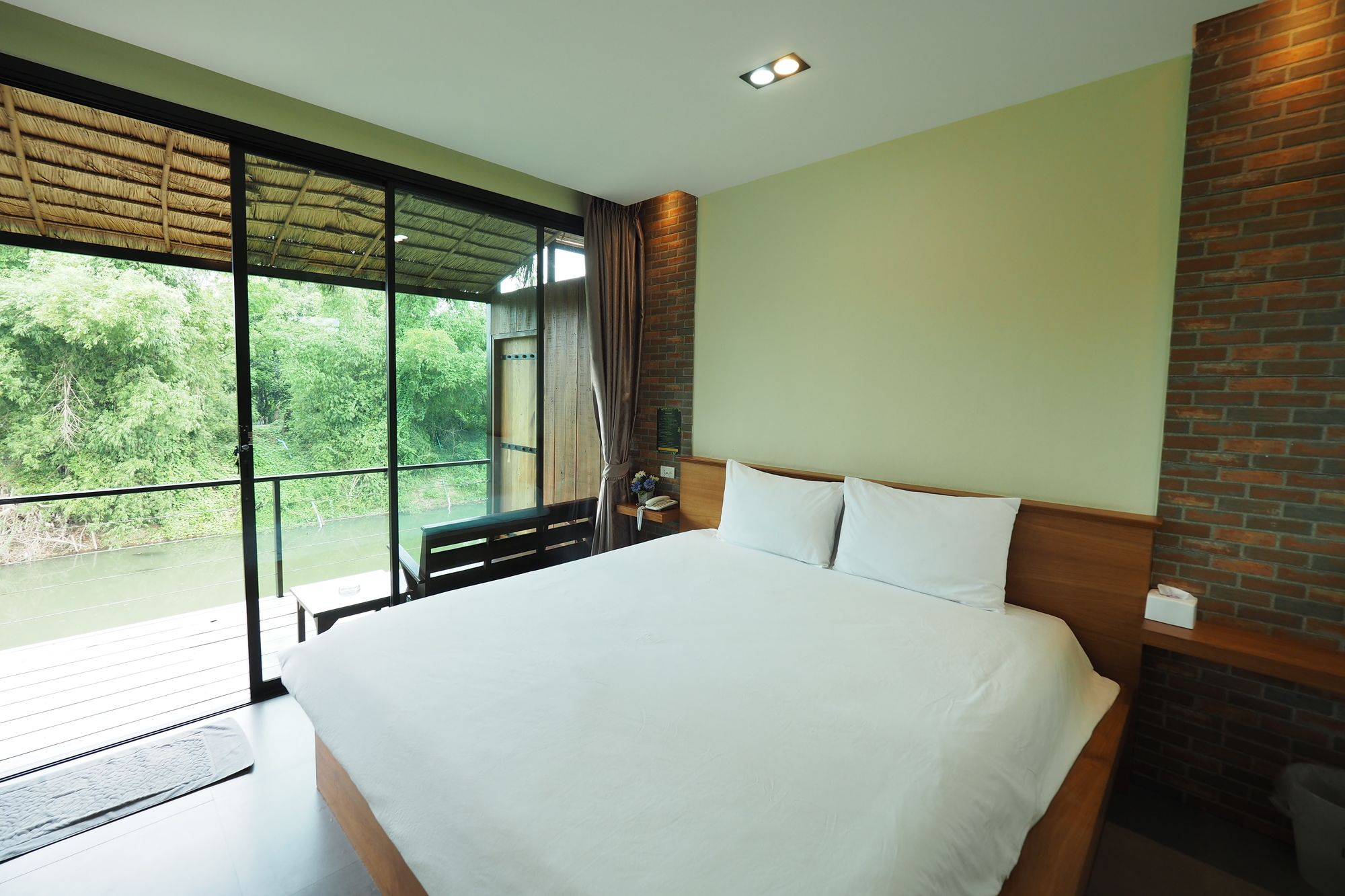 Фото Maithong Riverside