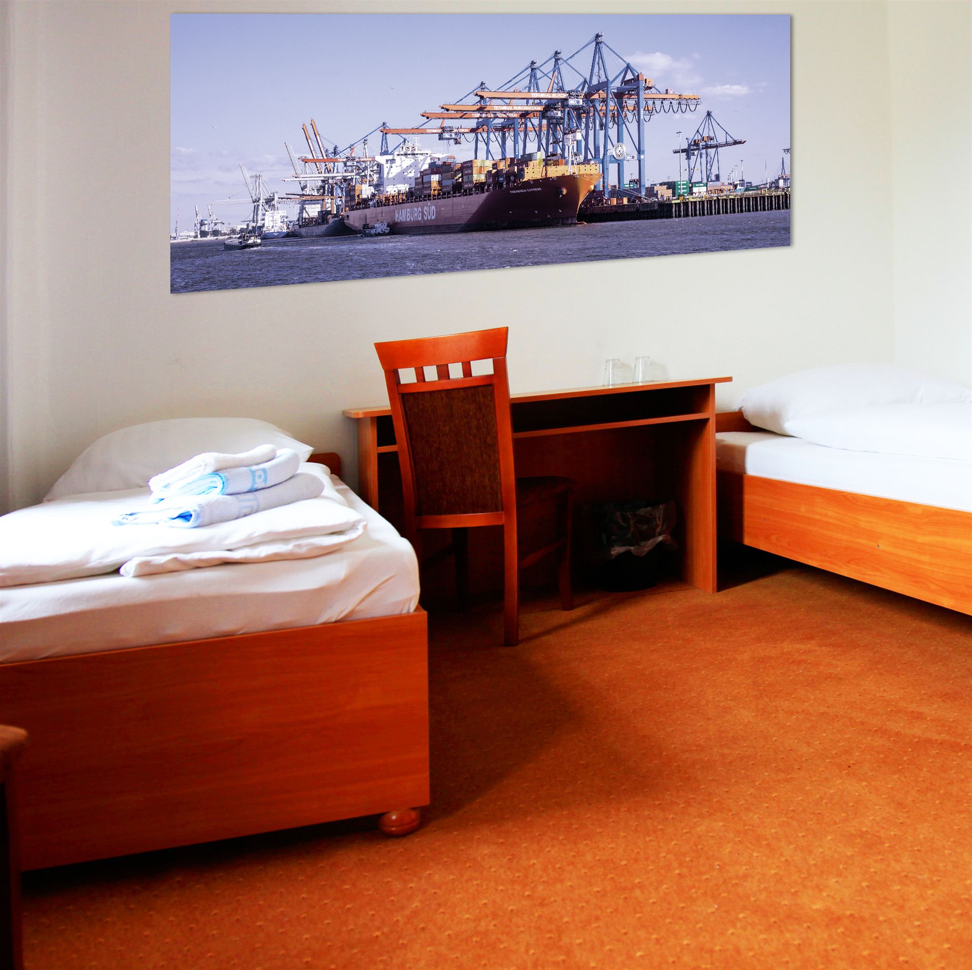 Фото M&m Hotel - Wilhelmsburg