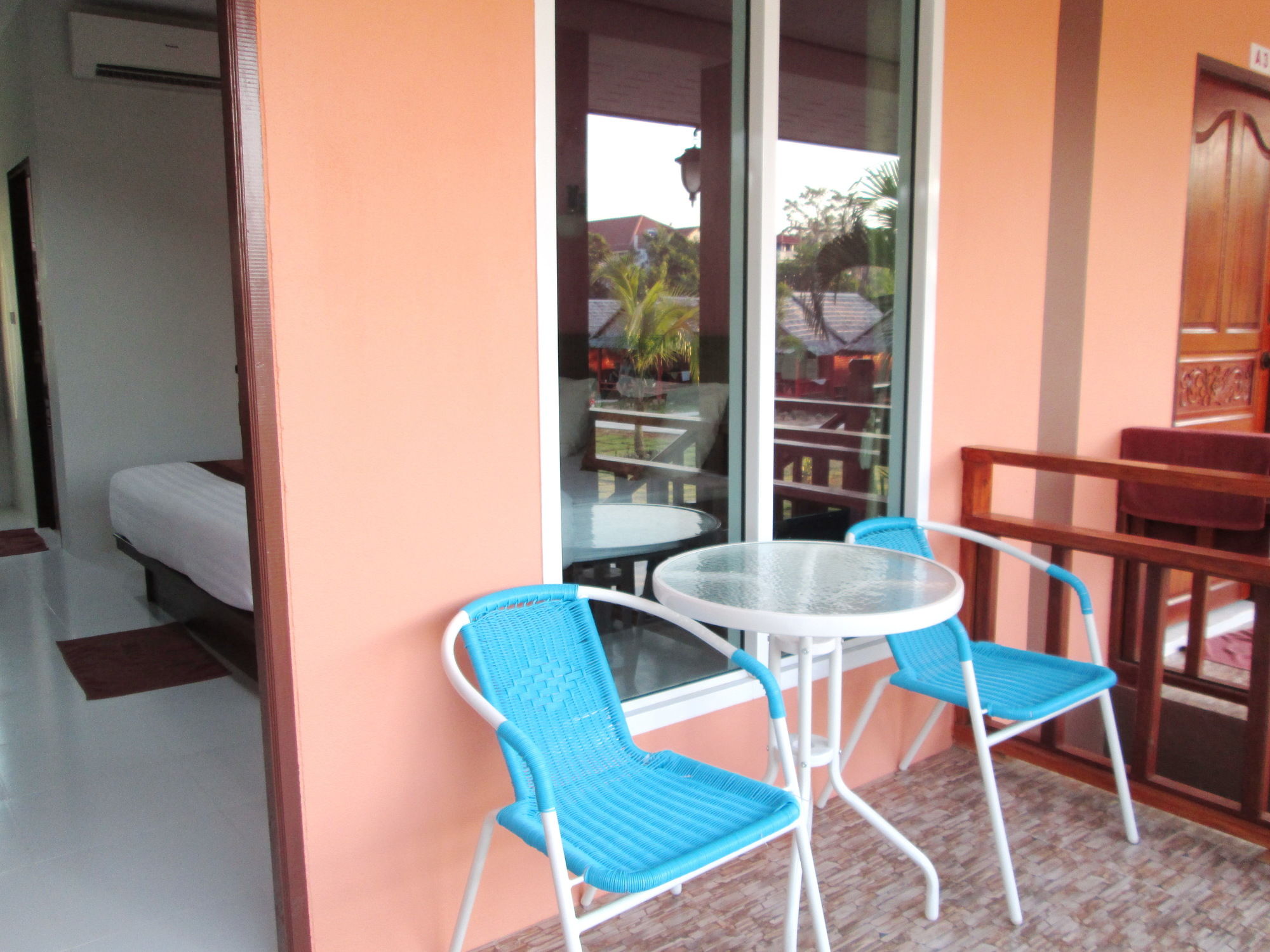 Фото Lanta Riviera Villa Resort