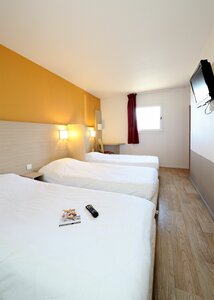 Гостиница Hôtel Kennedy Parc des Expositions